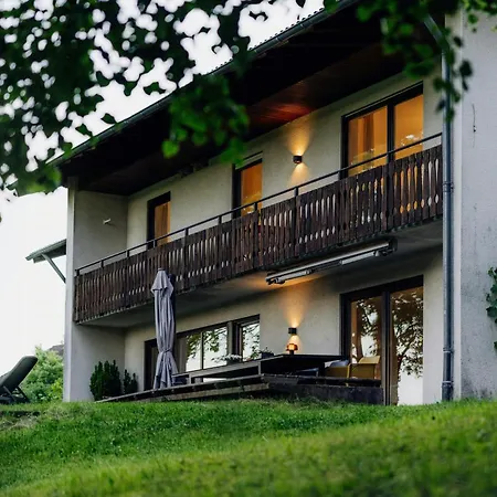 Vakantiehuis Mid-century House With Valley View In Vulkaneifel Gerolstein